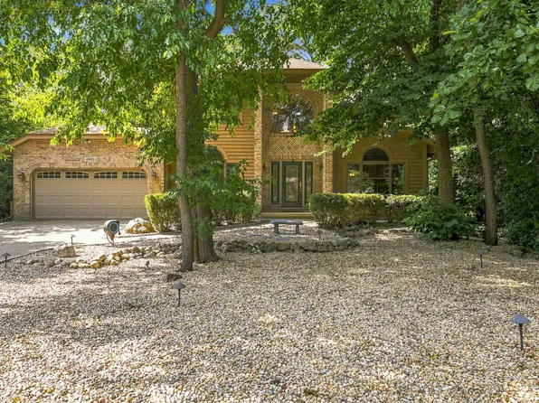 4821 Deepwood Ln, Palatine, IL 60067