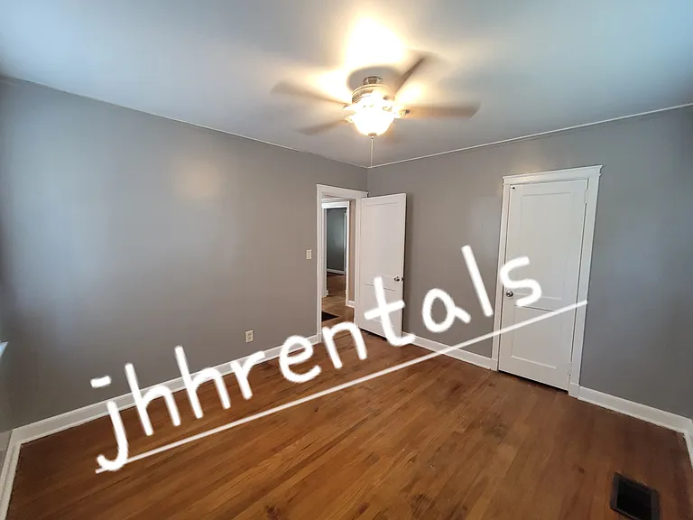 2600 Locust St — Photo 10