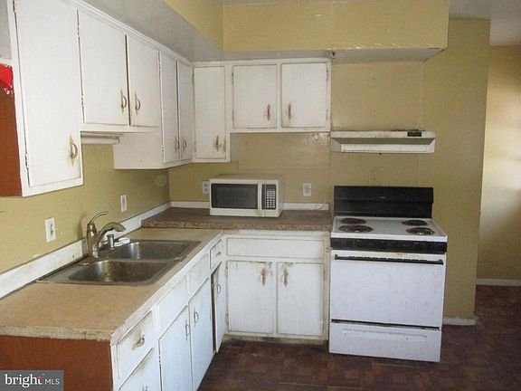 4th image of 3017 Frenchtown Rd