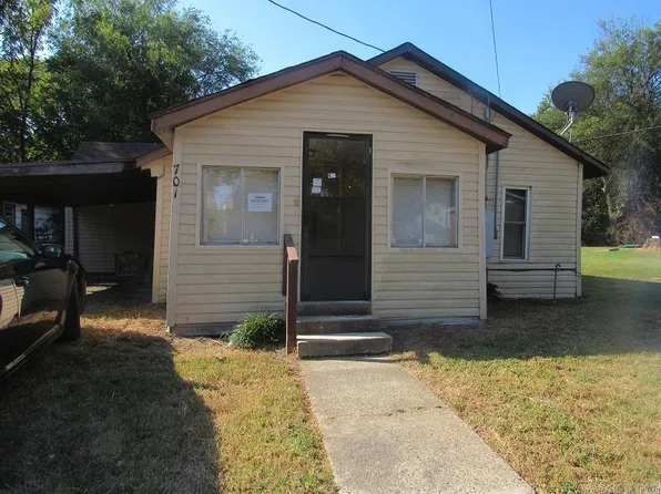 701 W Lincoln St, Stuttgart, AR 72160