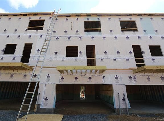 3rd image of 9439 Ainslie Downs St #84