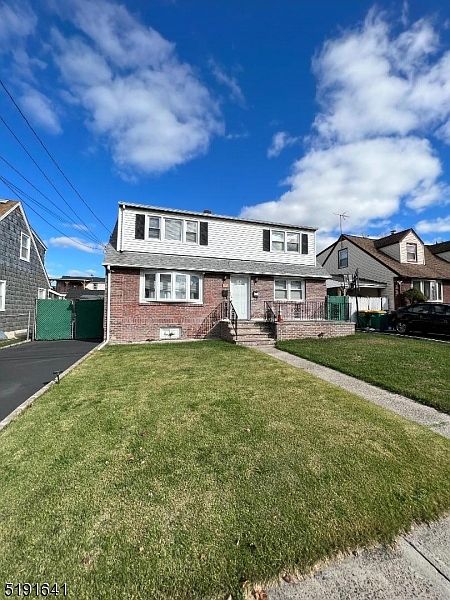 1st image of 276 Kearney St