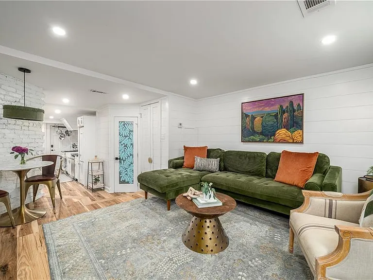 799 Charles Allen Dr NE #4 — Photo 2
