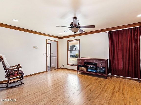 4th image of 1316 Mermaid Avenue