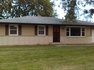 1920 Root St, Crest Hill, IL 60403