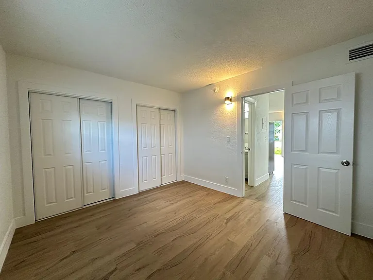 3616-3660 NE 11th Ave — Photo 10