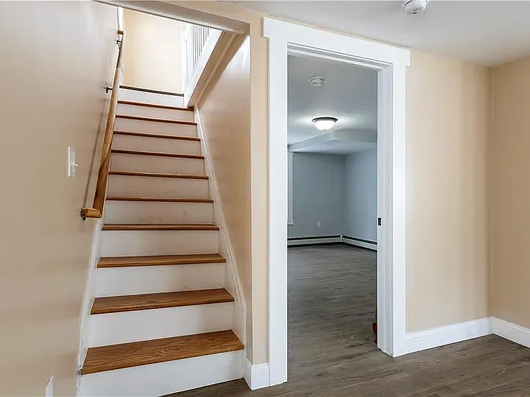 14 W Natick Rd — Photo 8