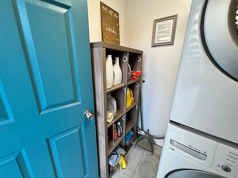 839 Sapphire St #2 — Photo 16
