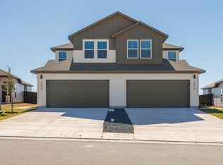 445 Cross Barn Blvd UNIT B, Buda, TX 78610