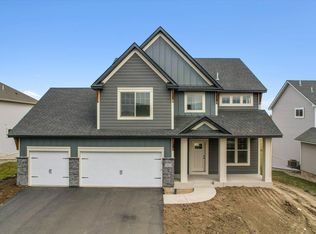 17923 Headwaters Dr, Lakeville, MN 55044