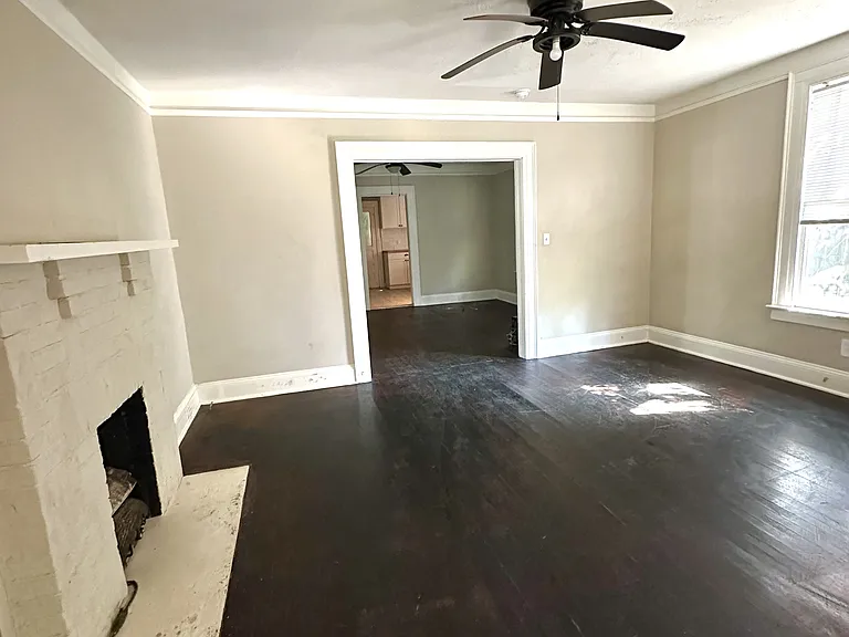2509 Poplar St — Photo 4