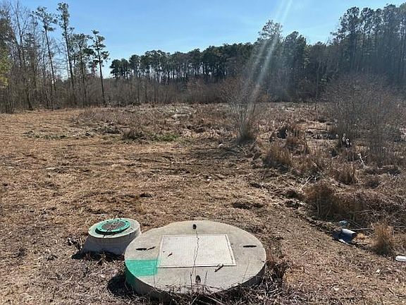 4th image of 371 Angham Rd