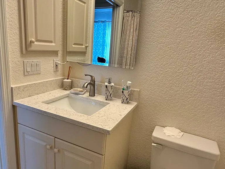 4210 Vicenza Dr #B — Photo 18