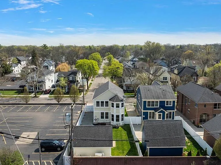 1109 Bennaville Ave — Photo 54