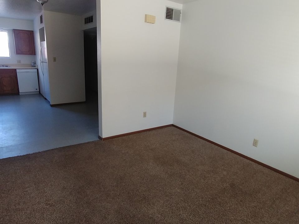 1st image of 826 N Vine Ave APT D