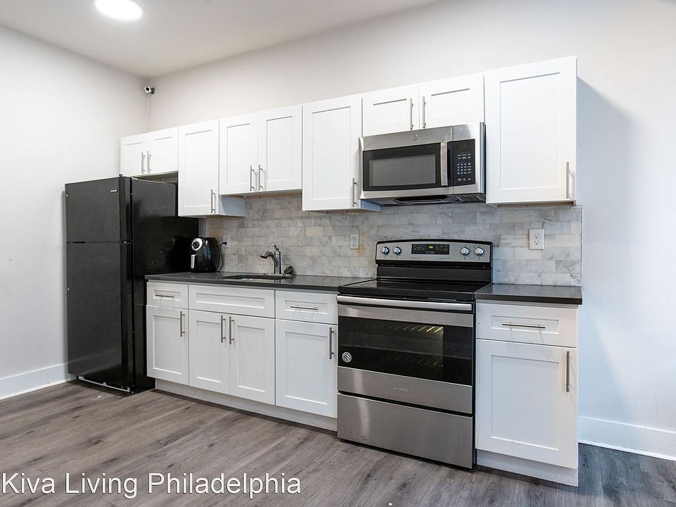 1st image of 2636 N Chadwick St Floor 2