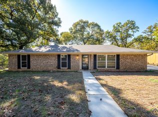 2804 Crestwood Ln, Kilgore, TX 75662