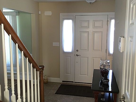 4th image of 613 Heidi Ln