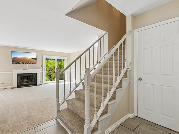 3rd image of 1326 Loughborough Ct