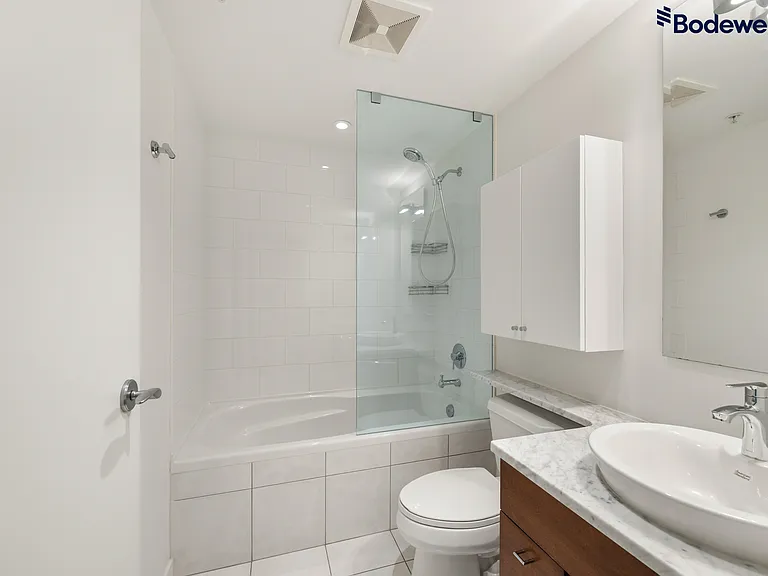 1005 Beach Ave — Photo 13