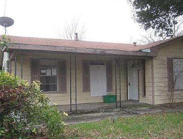 1st image of 5922 Magnes Ln