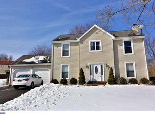 37 Victoria Ct, Holland, PA 18966