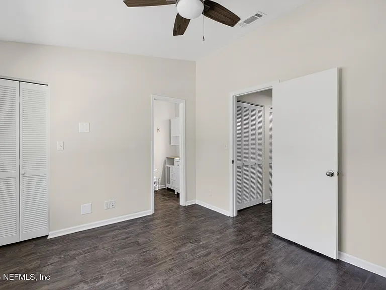 7701 Baymeadows Cir W #1052 — Photo 25