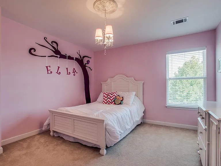 1110 Waverly Pl — Photo 13