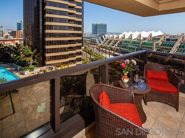 1st image of 100 Harbor Dr Unit 1006