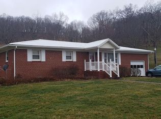 114 County Line Rd, Cedar Bluff, VA 24609