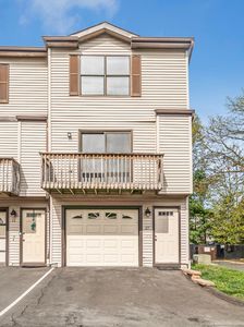 15 Crest Street #D27, West Haven, CT, 06516