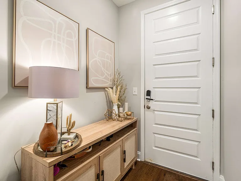 900 Vintage Green Ln #104 — Photo 8