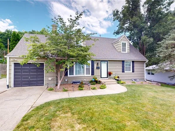 3700 NE 49th St, Kansas City, MO 64119