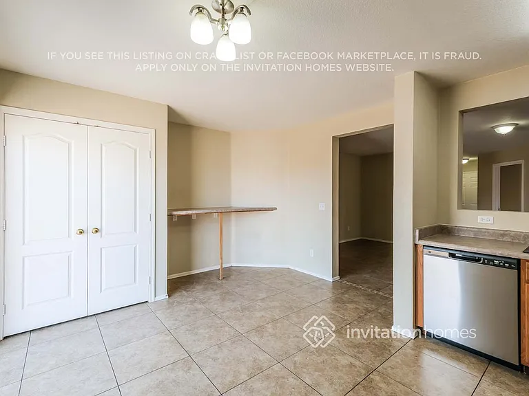 114 E Beth Dr — Photo 7