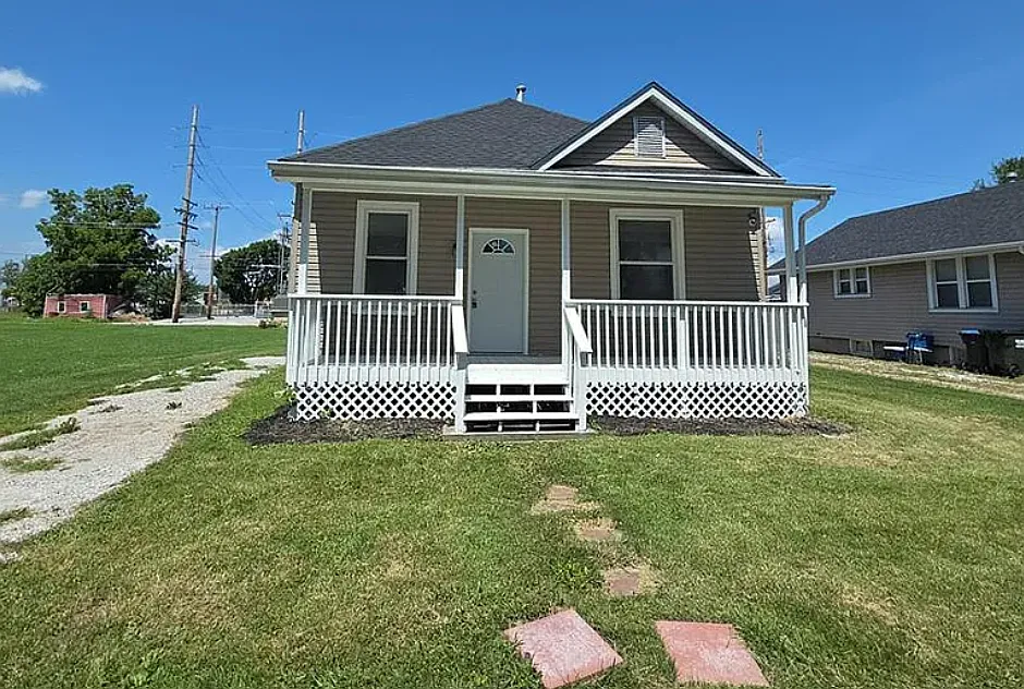 Fully remodeled home ready to move in — Photo 1