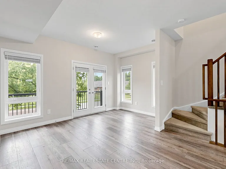 720 Grey St S #55 — Photo 17