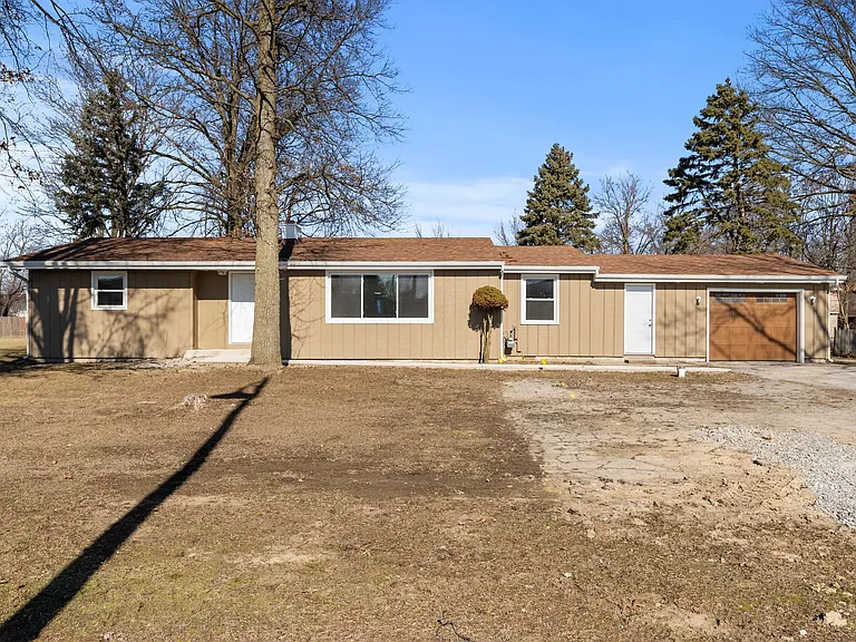 1514 W Dupont Rd — Photo 26