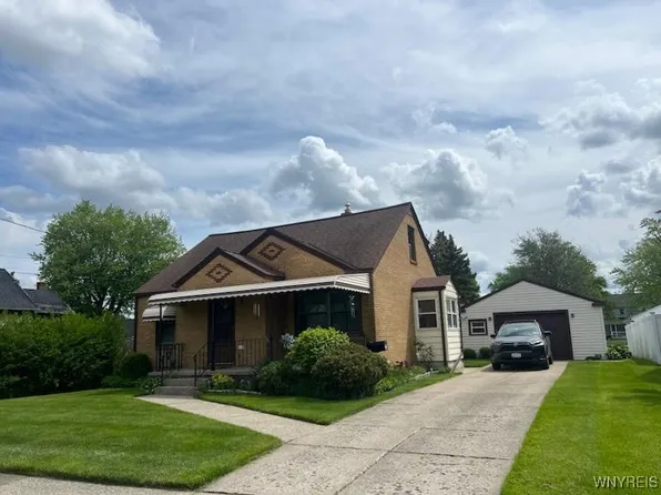 89 Girard Ave, Cheektowaga, NY 14227