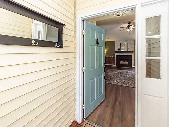 3rd image of 110 Ruston Pl