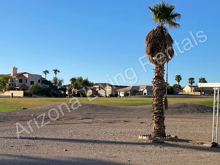 2639 Jamaica Blvd S — Photo 3