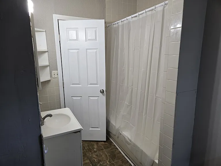 109 Green St #2 — Photo 16