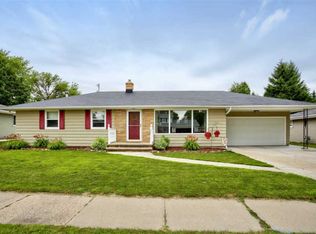 422 W Pershing St, Appleton, WI 54911
