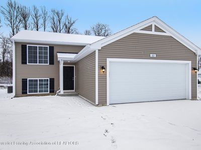776 Saint Andrews Dr #6, Eaton Rapids, MI, 48827