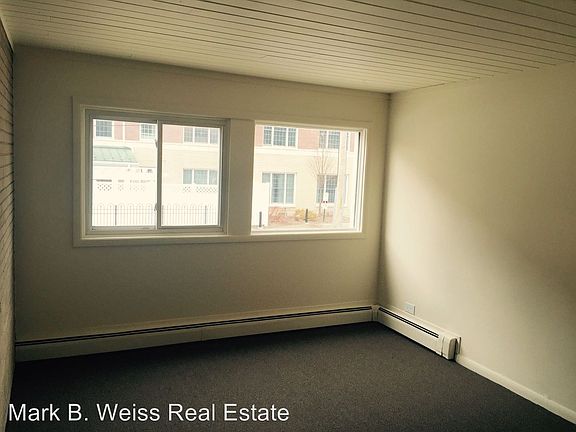 5th image of 1646 2nd St APT 4