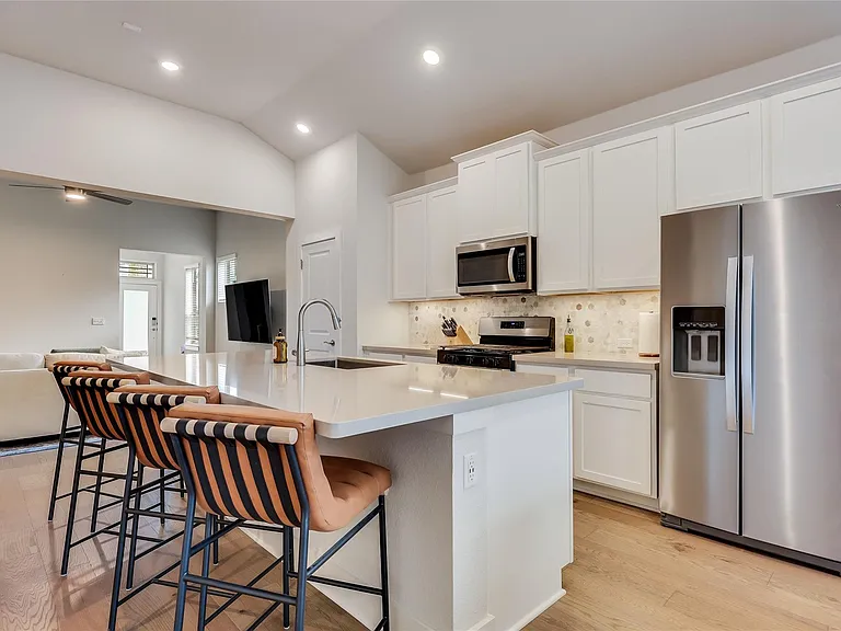 8608 McKamy Dr — Photo 9