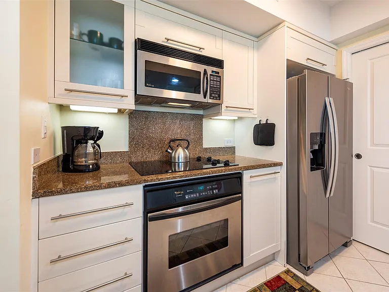 401 SW 4th Ave #401 — Photo 15