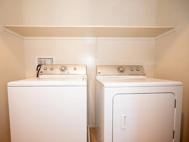 2390 E Blue Diamond Dr — Photo 8