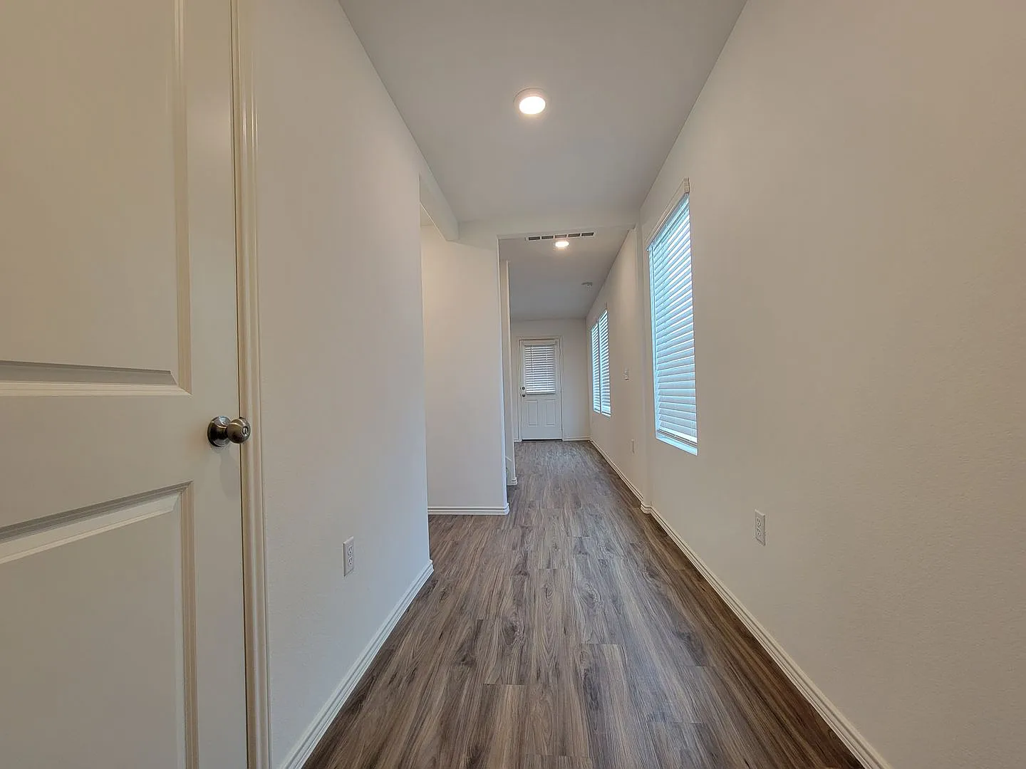 4 Year old 3 bed 2.5 bath Townhome in Stony Ridge! Near Tesla, Circuit of Americas. Washer Dryer ... — Photo 3