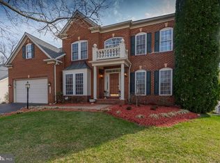 5078 Twinbrook Run Dr, Fairfax, VA 22032