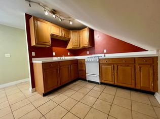 203 Howell St #2R, Providence, RI 02906